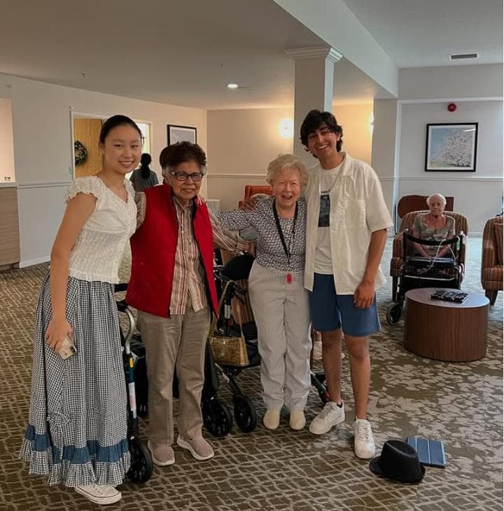 /assets/performers-seniors-2.jpg
